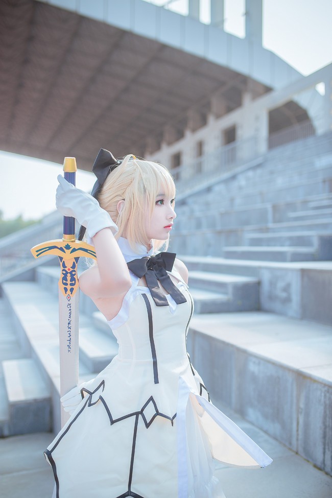 Fate/Grand Order 角色:saber lily Cn:樱初末梦 [P1]