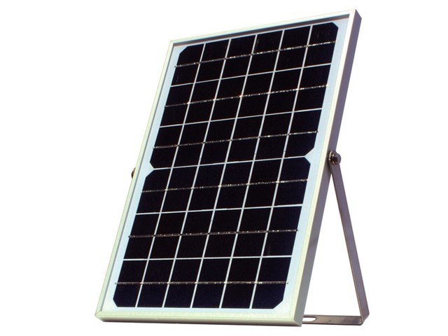 日本人发明便携式太阳能电池板 可以为手机充电