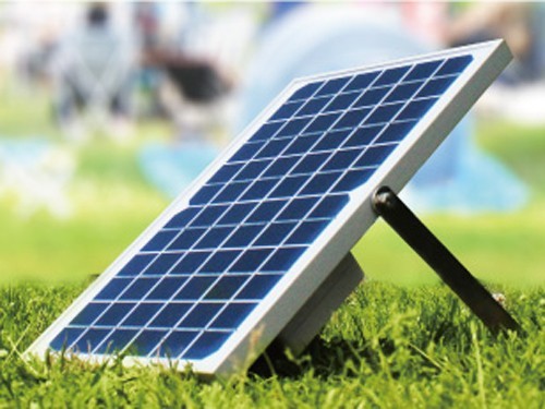 日本人发明便携式太阳能电池板 可以为手机充电